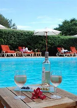 Hotell Les Jardins De - Parking Gratuit & Piscine Chauffee