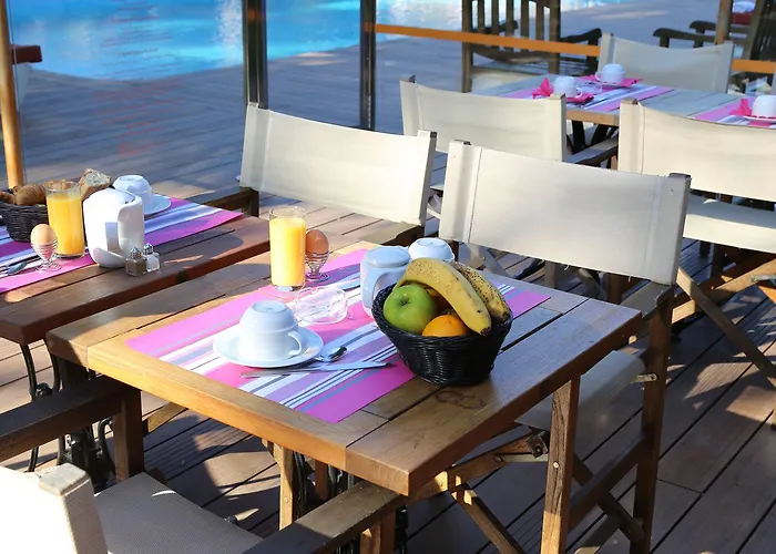 Les Jardins De - Parking Gratuit & Piscine Chauffee فندق