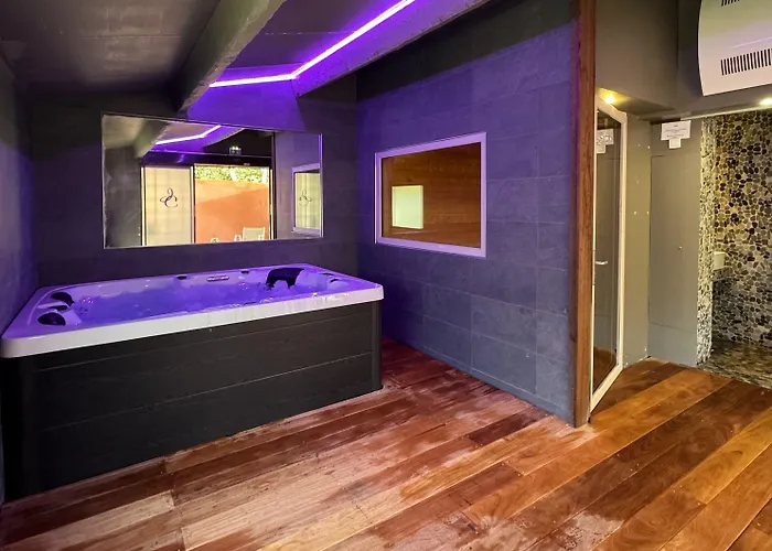 Les Jardins De - Parking Gratuit & Piscine Chauffee فندق