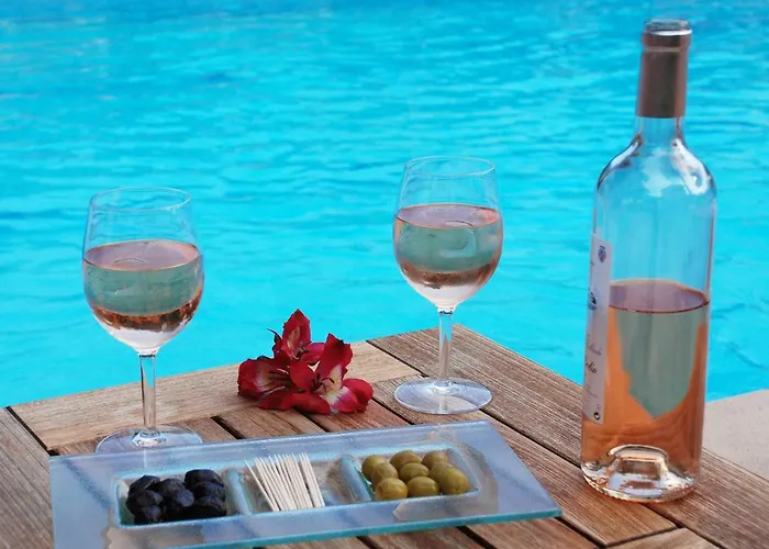 Les Jardins De - Parking Gratuit & Piscine Chauffee فندق 3*