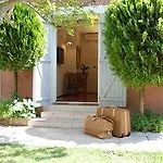 ホテル Les Jardins De - Parking Gratuit & Piscine Chauffee
