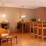 Les Jardins De - Parking Gratuit & Piscine Chauffee ホテル 3*
