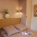 Les Jardins De - Parking Gratuit & Piscine Chauffee ホテル 3*