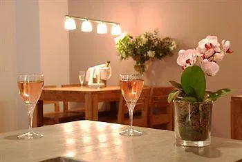 Les Jardins De - Parking Gratuit & Piscine Chauffee Отель